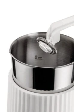 Alessi Plissé Milchaufschäumer, Weiß -Geschäft Für Wohndekoration 0002 MDL13 W 04 A4 3500pxl 1