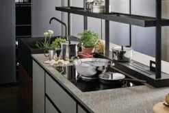 Alessi Wok-Pfanne Edo 5 Alessi Wok-Pfanne Edo -Geschäft Für Wohndekoration 0007 PU100 amb A4 3500pxl