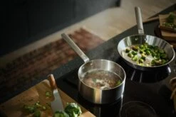 Fiskars Norden Stieltopf, Stahl, 2,5 l, Unbeschichtet -Geschäft Für Wohndekoration 1067638 Fiskars Norden Steel Sauce Pan 25L Environmental