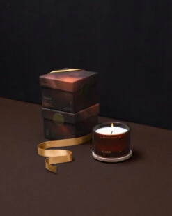 Skandinavisk Duftkerze Mit Deckel, TAKKA, 90 G -Geschäft Für Wohndekoration 20122 100 STYLING TAKKA SCENT CANDLE 90G