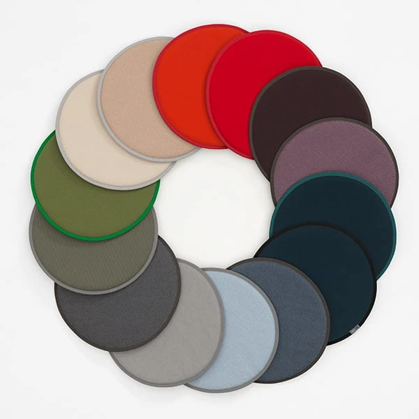 Vitra Kissen Seat Dot, Cremeweiß – Tabakbraun 2 Vitra Kissen Seat Dot, Cremeweiß – Tabakbraun – Bild 2