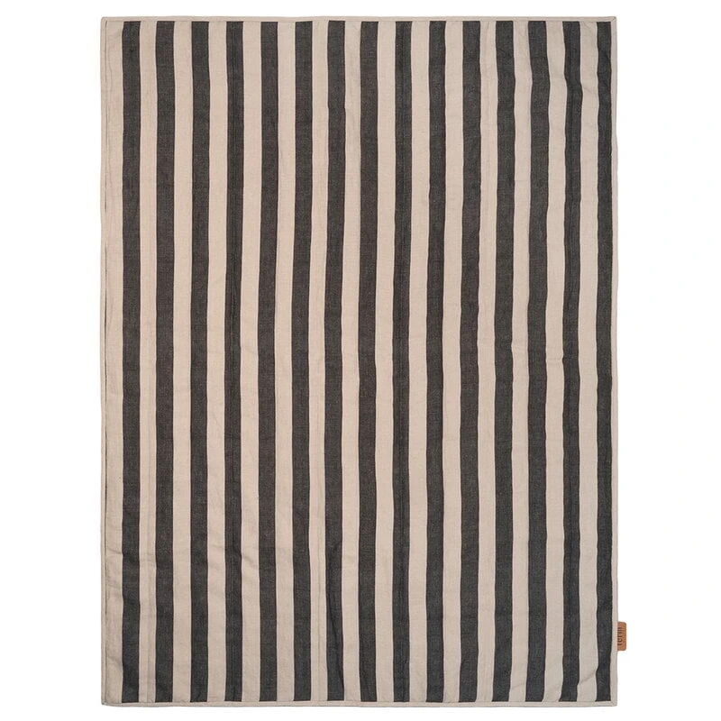 Ferm LIVING Grand Steppdecke, Sand - Schwarz 1 Ferm LIVING Grand Steppdecke, Sand - Schwarz