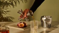 Alessi Eiseimer, Hochglanzpolierter Stahl 7 Alessi Eiseimer, Hochglanzpolierter Stahl -Geschäft Für Wohndekoration 626904f313d5ad1434bb2efa GIA28 1920