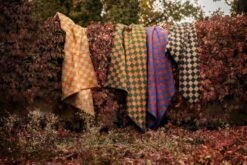 Arkiivi Überwurf, 130 x 180 cm, Braun - Schwarz -Geschäft Für Wohndekoration Arkiivi villahuopa 130x180 anno hires vaaka