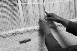 Laine Knüpfteppich, Cremeweiß - Braun -Geschäft Für Wohndekoration DFA PLC AIDA MULUNEH SERA HELSINKI OCTOBER 2017 0642