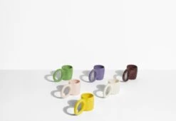 Donut Tasse, M, Bubble Gum -Geschäft Für Wohndekoration DONUTS MUG SCENETTE 1