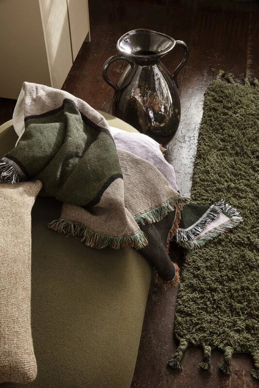 Ferm LIVING Vista Decke, Cremeweiß - Flieder 4 Ferm LIVING Vista Decke, Cremeweiß - Flieder – Bild 4