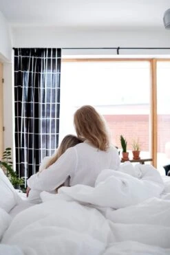 Syli Daunenbettdecke, 220 X 220 Cm, Warm -Geschäft Für Wohndekoration Joutsen Syli people 2 medres jpg 6