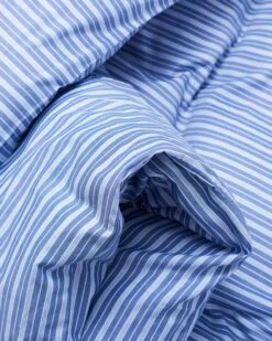 Wall Street Oxford Bettbezug, Mittelblau Gestreift -Geschäft Für Wohndekoration MAGNIBERG WALLSTREET OXFORD STRIPE MEDIUM BLUE 047