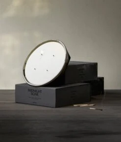 Menu Olfacte Duftkerze, 428 G, Midnight Soak -Geschäft Für Wohndekoration MENU Olfacte Scented Candle Midnight Soak 3