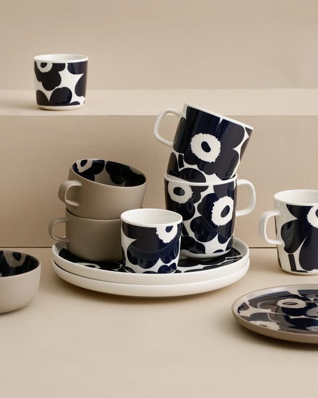 Marimekko Oiva – Unikko Becher 4 Dl, Weiß – Schwarz 2 Marimekko Oiva – Unikko Becher 4 Dl, Weiß – Schwarz – Bild 2