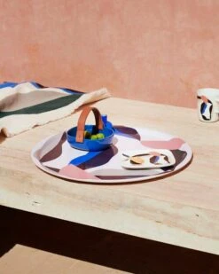 Marimekko Oiva – Berry Tasse, 2,5 dl, Weiß - Blau - Puderrosa - Rot -Geschäft Für Wohndekoration Marimekko 223 224 12 0079