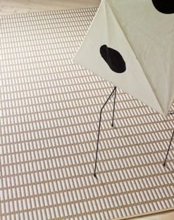 New York Teppich, Natur – Weiß -Geschäft Für Wohndekoration New York 11851 col natural white narrow cotton edging and backing paper yarn interior woodnotes