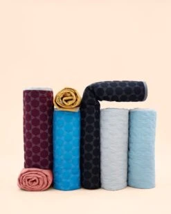 Hay Mega Dot Bettbezug, Hellgrau 6 Hay Mega Dot Bettbezug, Hellgrau -Geschäft Für Wohndekoration Polygon catalogue