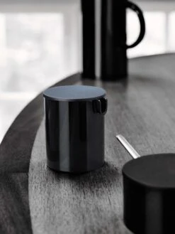 Stelton EM77 Isolierkanne, 1,0 L, Schwarz -Geschäft Für Wohndekoration Stelton EM77 LS 1030 1