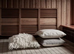 Villatalja Sitzkissen, 70 x 70 Cm, Naturweiß -Geschäft Für Wohndekoration Villatalja Taival villa lattiatyyny luonnonvalkoinen luonnonharmaa anno aw21 Anno Collection