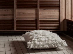 Villatalja Sitzkissen, 70 x 70 Cm, Naturweiß -Geschäft Für Wohndekoration Villatalja lattiatyyny luonnonvalkoinen anno aw21 Anno Collection