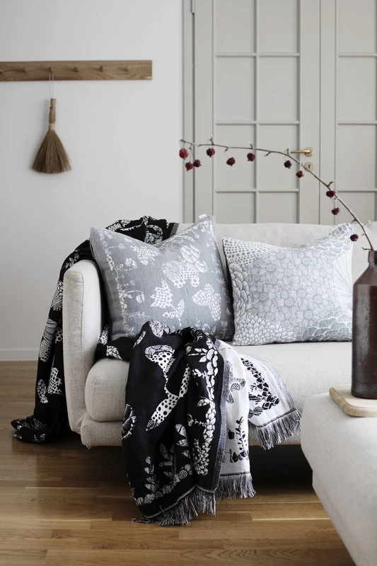 Aamos Decke, Weiß – Schwarz – Bild 2