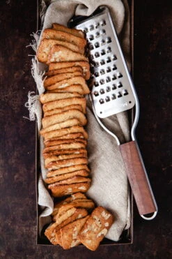 Microplane Master Series – Extra Coarse Reibe -Geschäft Für Wohndekoration mp Master Series Extra coarse Blade cookies 28529